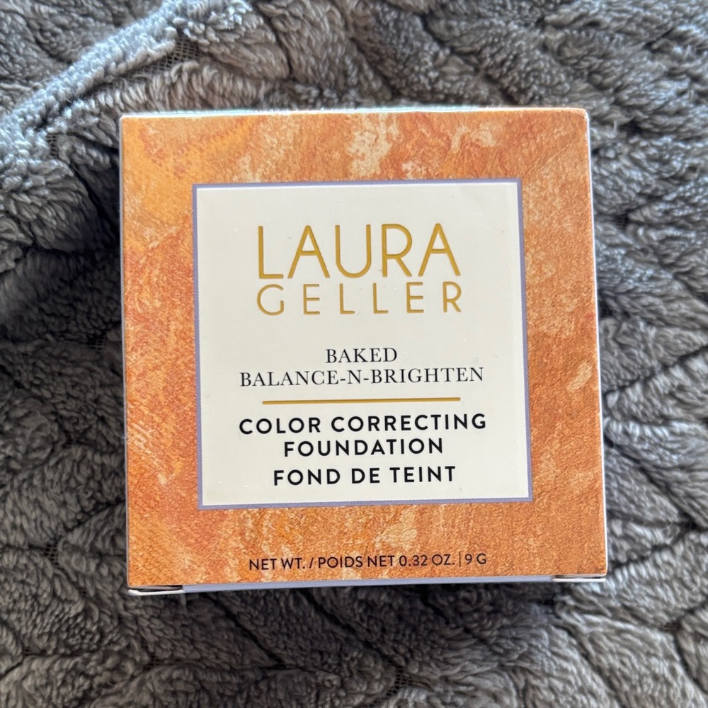 Laura Geller Baked Color Correcting Foundation in Light
